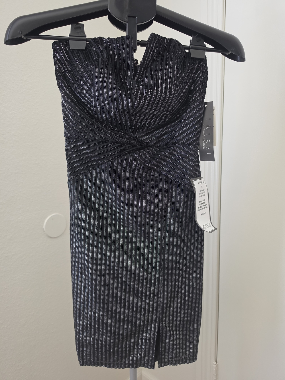 Trina Turk Black Metallic Pleated Twist Front Dress Size 4 NWT